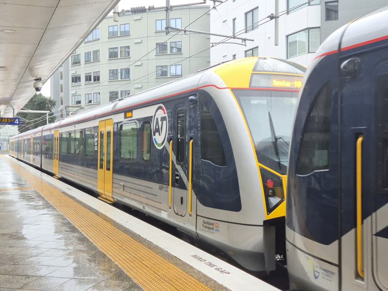 AM1127_at_Newmarket_Train_Station