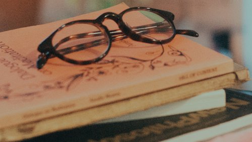 Bedside Table – News – Header