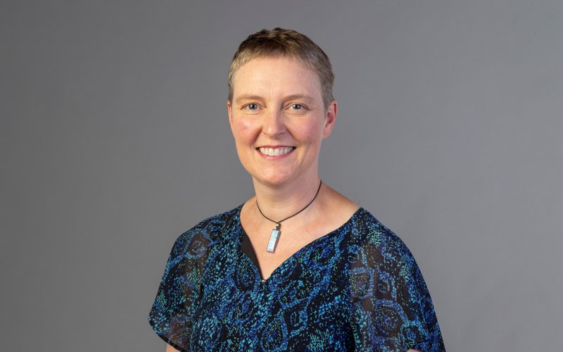 EG30_Bedside table_1